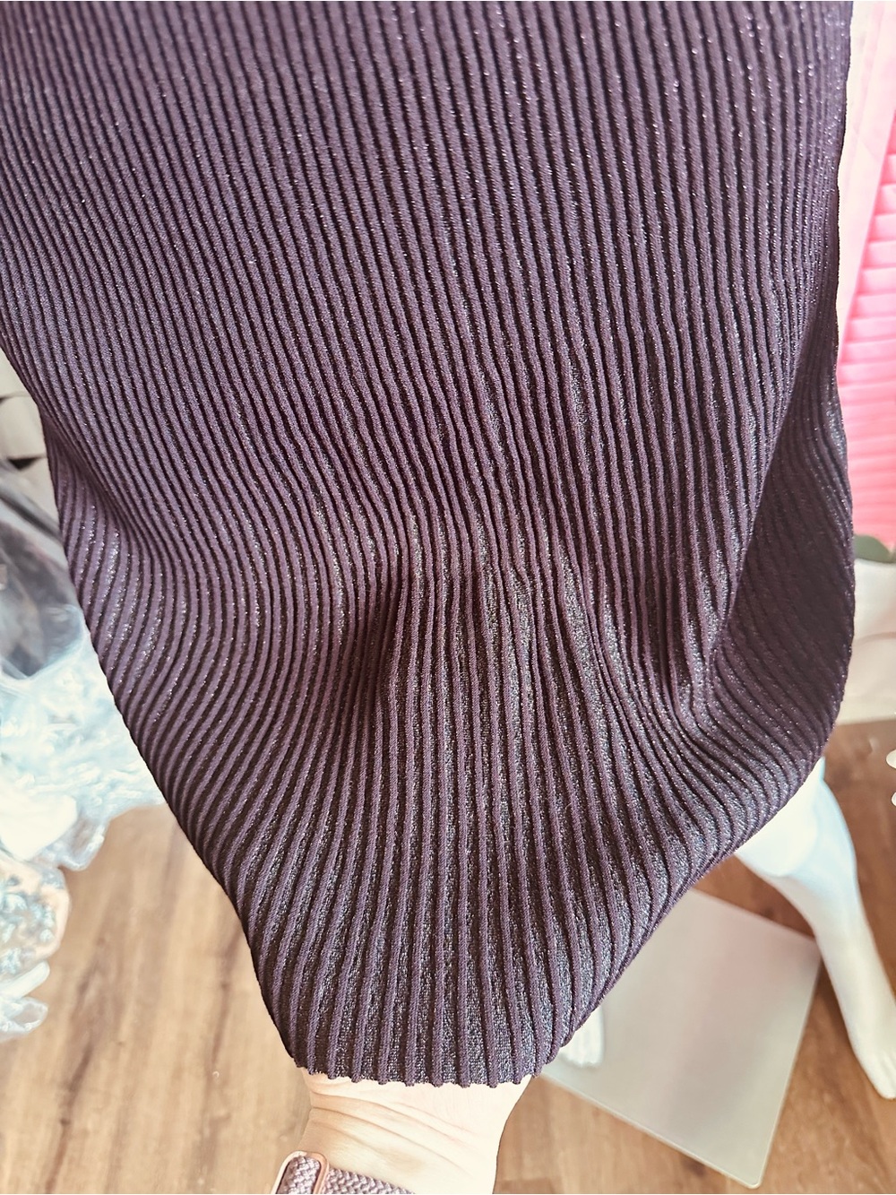 Theory Plaited Sleeveless Ribbed Knit Mock-Neck Dress—Plum - Picture 4 of 8